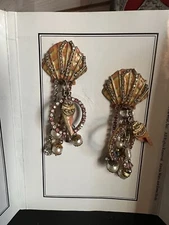 Lunch At The Ritz Vintage Clip Earrings “Clam Diggers”
