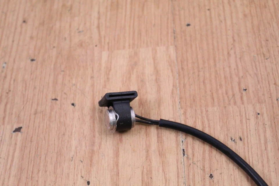 Yamaha V-Star 1100 2000 interruptor térmico personalizado Foto 2 de 4