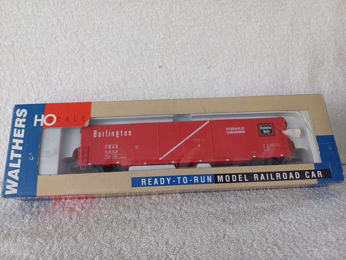 Walthers 932-3581 HO 60' Pullman-Standard DD Auto Parts Box Car ~ CB&Q 9858