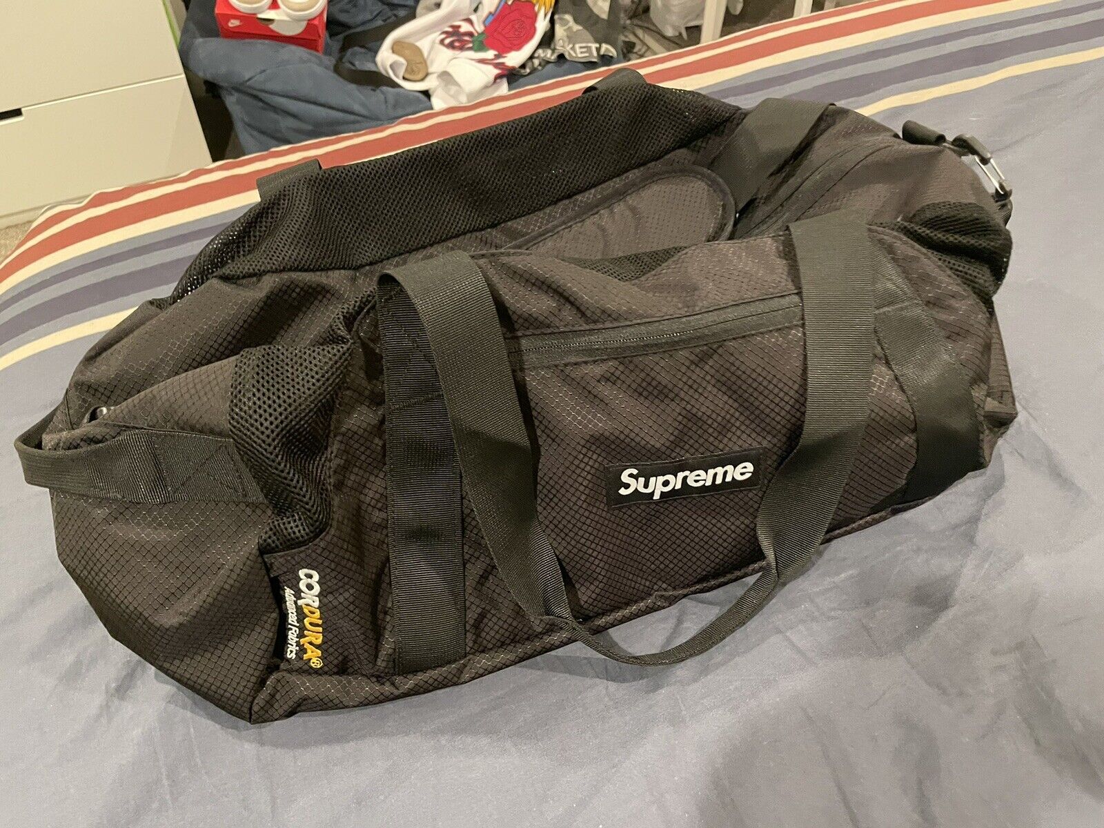 SUPREME NYLON BLACK DUFFLE BAG FW22 - CRTBLNCHSHP