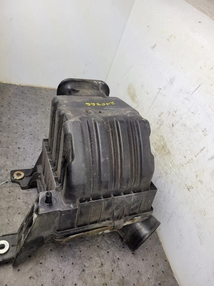 Воздухоочиститель подходит для 04-09 DURANGO 1450394 - Изображение 2 из 4