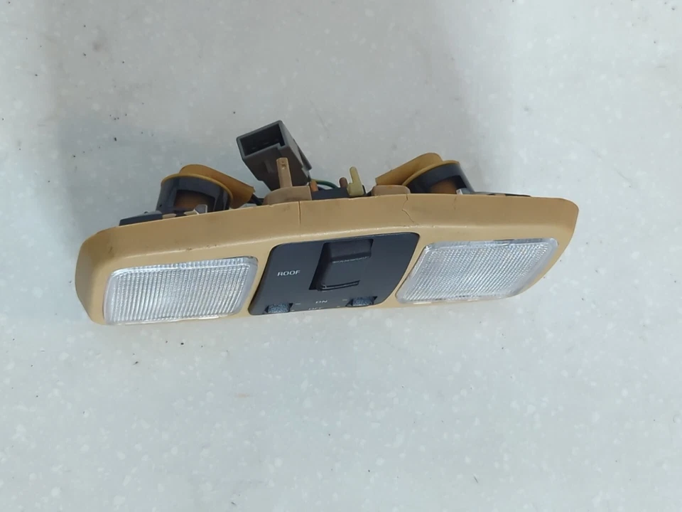 INTERRUPTOR DE TECHO SOLAR LUZ MAPA DOMO Lincoln Mark VIII 97 98 Foto 2 de 4