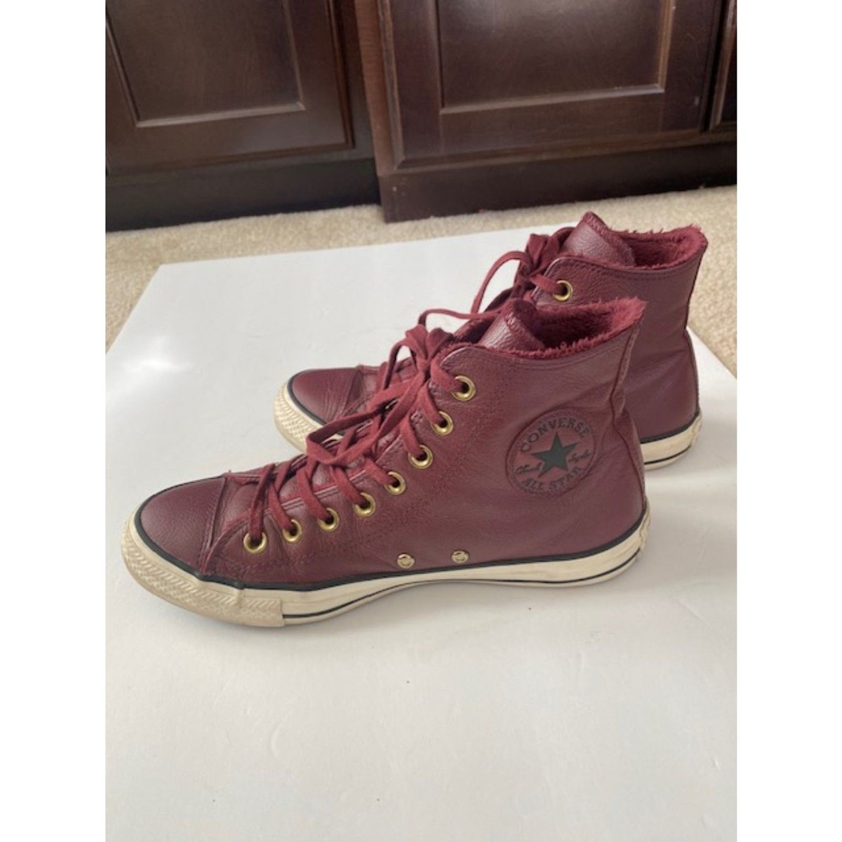 Fleece-Lined Leather Converse Chuck Taylor All Star Hi-Tops  display picture 2