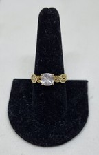Beautiful Vintage Gold Plated Costume Ring Signed Fadi size s.