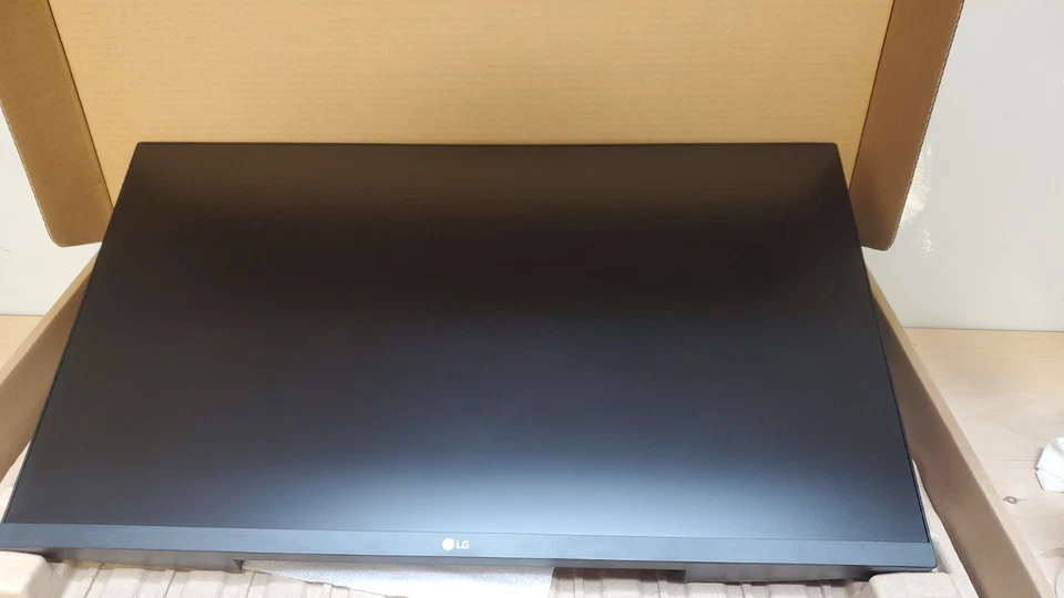 LG 27MC41D-BS 27'' IPS Full HD Monitor – 2 Units - Image 4 of 4