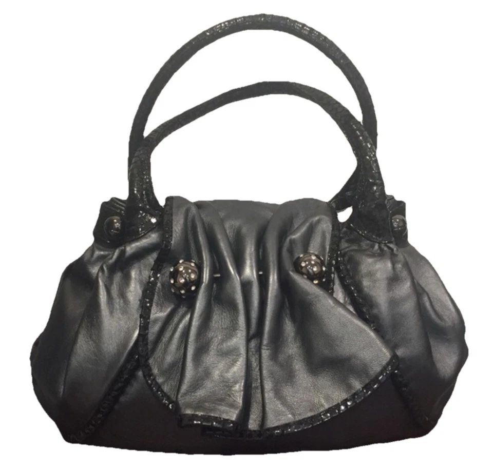 Raro Cartera Betsey Johnson De Colección Y2K Mango Superior Cuero Negro Estrás con Cubierta Antipolvo Foto 2 de 4