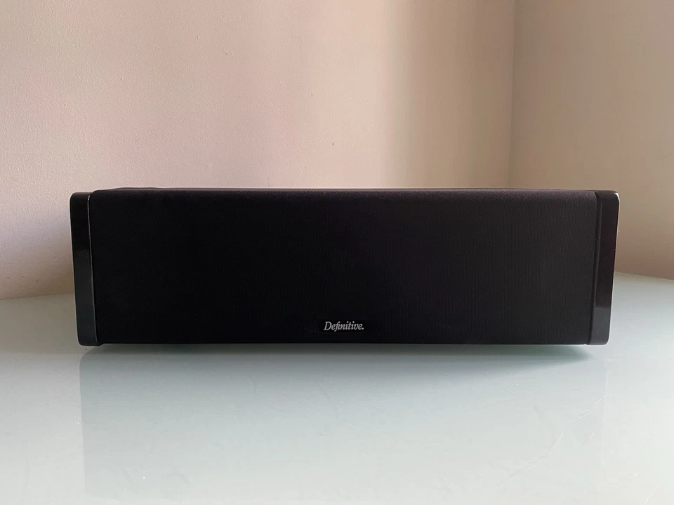 Altavoz central Definitive Technology CLR-2300 con subwoofer alimentado Foto 2 de 4