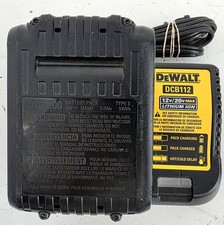 DEWALT DCB200 (P10023953)