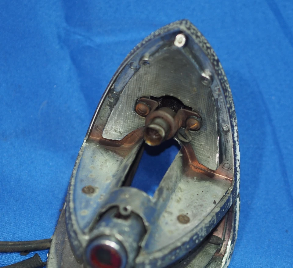 Cadillac Serie 62 1953 luz trasera derecha carcasa OEM buena forma guía B5-51 Foto 2 de 4