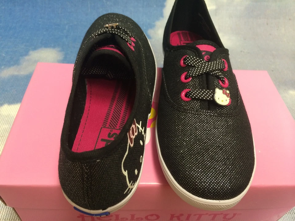 Keds Hello Kitty Champion K Lace Oxford Sneakers Kid Size 2.5 to 3.5/ Women 5.5  - Image 4 of 4