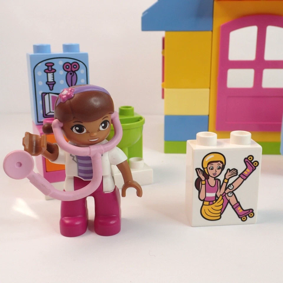 Lego Duplo Disney Doc McStuffins Backyard Clinic Set 10606 2015 (No completo) Foto 3 de 4