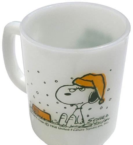 SNOOPY Fire King MUG Christmas vintage milk glass Anchor Hocking Snow Winter