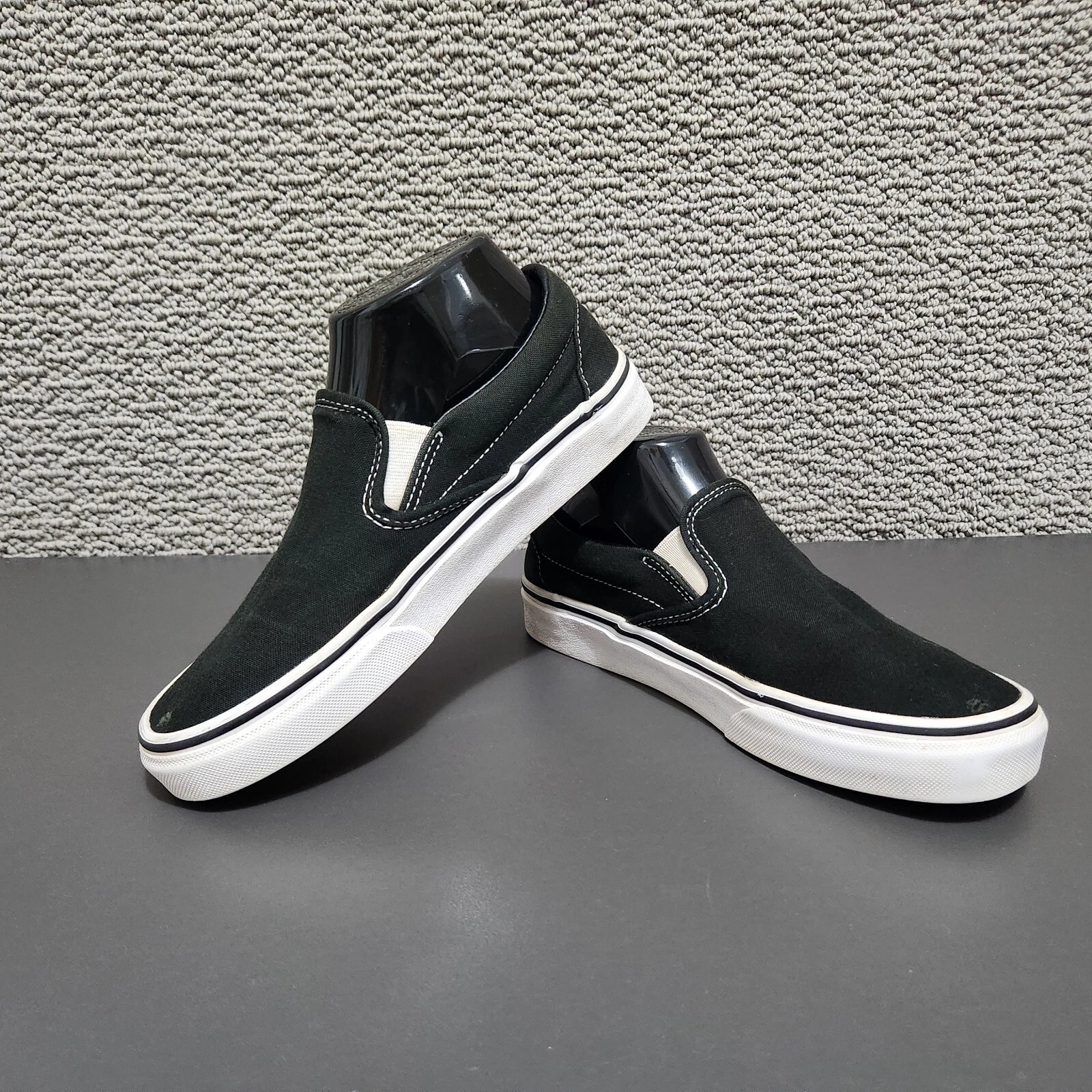 Sneakers slip on classiche VANS unisex nere stile # Vn 0Eye taglia 6 (M) 7 5 (F)