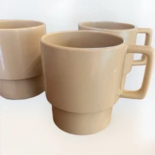Vtg 70s Melamine Coffee Cups Mugs Tan Set of 3 D Handles Stackable RV Camping