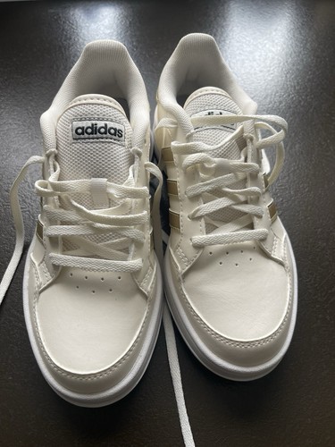 DAMEN Adidas Sneaker ungetragen NEU Größe 36