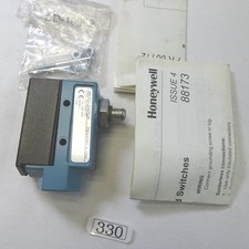 *NEW OLD STOCK* HONEYWELL BZE6-2RQ LIMIT SWITCH w/ PAPERS IN ORIGINAL BOX (330)