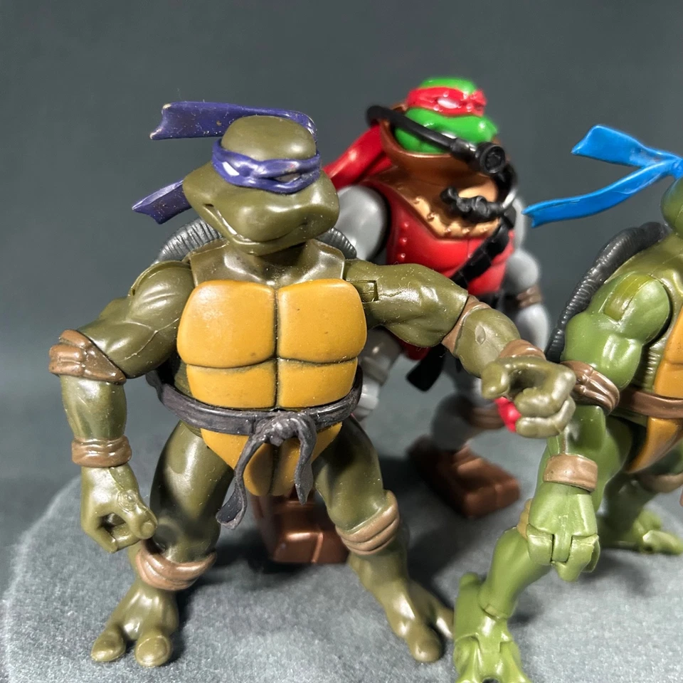 Teenage Mutant Ninja Turtles Leonardo Raphael Donatello Action Figure Lot 2002 - Image 3 of 4