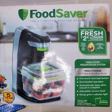 FoodSaver FM1230-000 Vacuum Sealing System New Sealed Box Damage + Bags