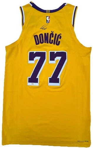 LUKA DONCIC #77 SIGNED LOS ANGELES LAKERS ICON BASKETBALL JERSEY PSA/DNA