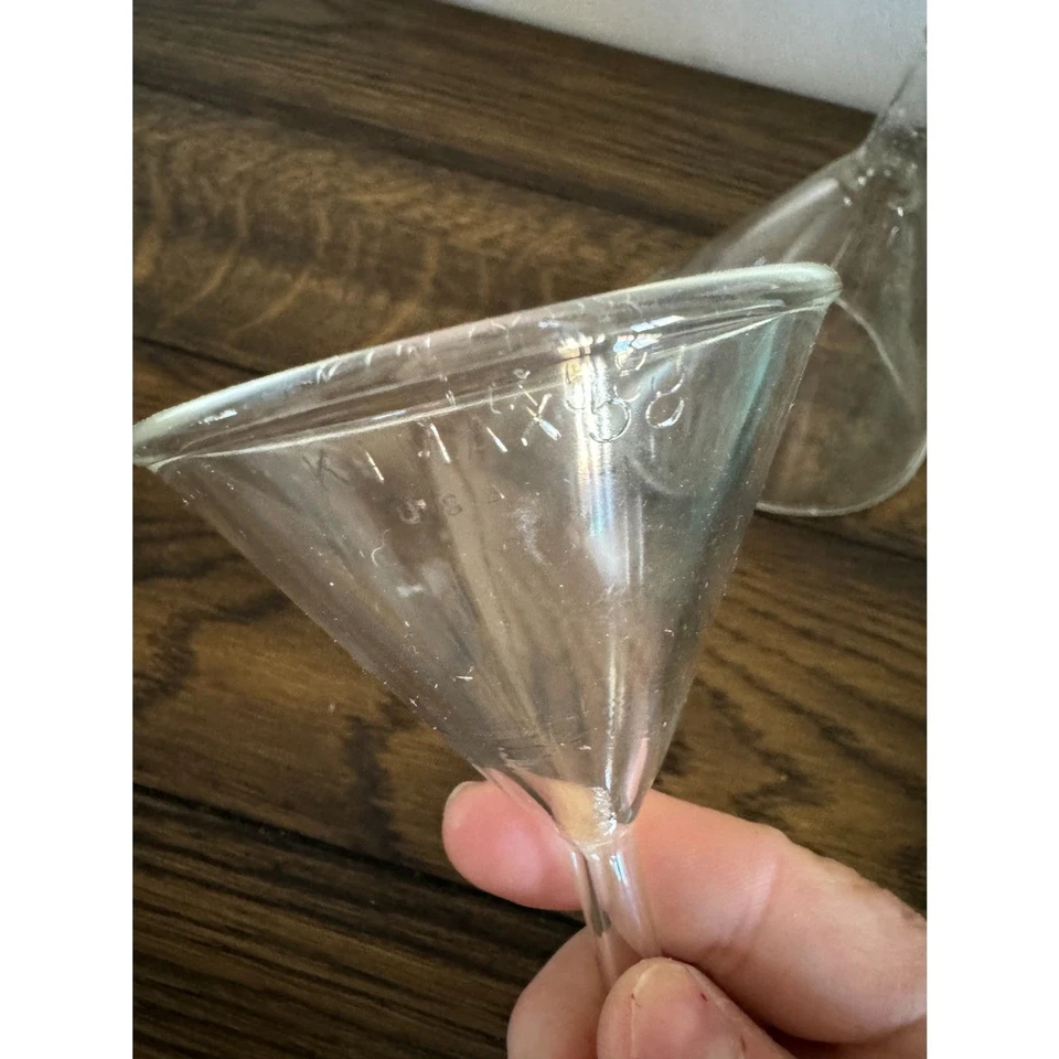 Juego de 2 embudos de vidrio vintage Pyrex y Kimax Foto 4 de 4