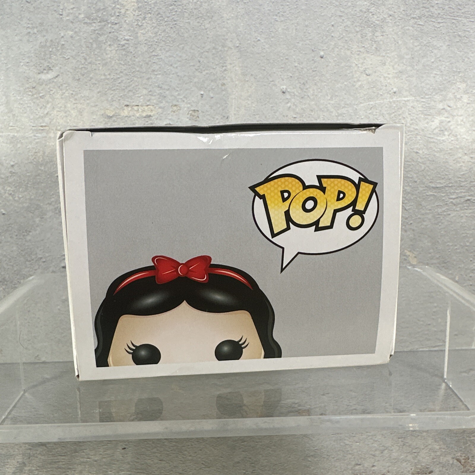 Funko Pop! Snow White #08 Disney Vinyl Figure (Vaulted/Retired) Series 1