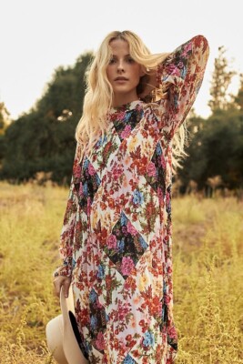 women's fitted midi dress Red Floral Bodycon Midi Dress - Recycled