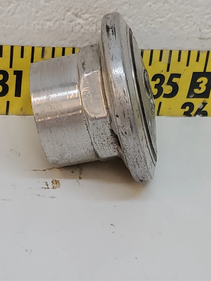 Tapa de grasa central de buje roscado Desoto de la era de latón de la década de 1920 (896) O Foto 2 de 4