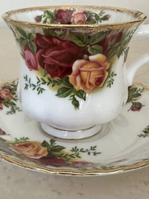 Royal Albert Tea Cup & Saucer 