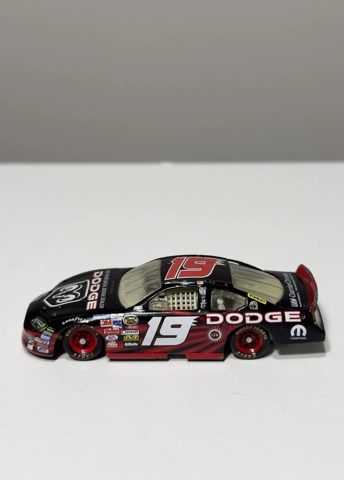 2005 Jeremy Mayfield #19 Dodge Black/Reverse 1/64 NASCAR Diecast Action LOOSE - Image 2 of 4
