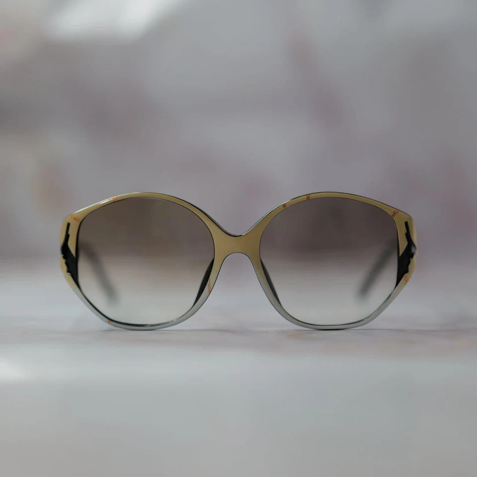 Редкие винтажные солнцезащитные очки Christian Dior овальные Y2K бежевые белые градиентные оправы - Изображение 2 из 4