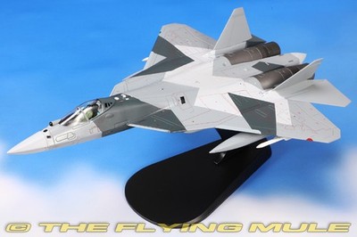 ホビーマスター　HA6801 Su-57 Felon Amazon.com: Hobby Master Su-57 Felon Stealth Fighter Bort 053