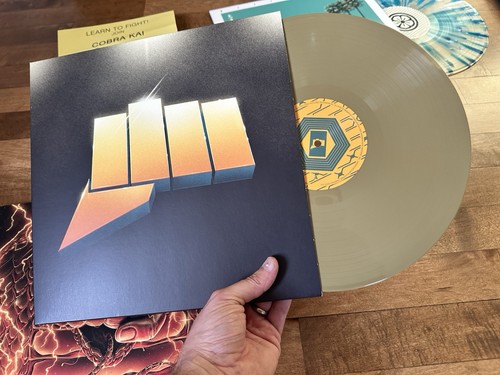 Cobra Kai Original Soundtrack Mondo Exclusive COLOR Vinyl 3 LP Set NM - Picture 4 of 9