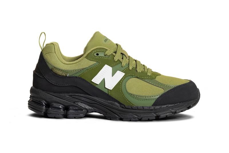 Size 7.5 - New Balance 2002R x The Basement Moss Green 2022