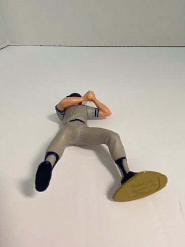 MLB-Don Mattingly 4" Tall New York Yankees-Starting Lineup 1988 Self Standing - Picture 4 of 7