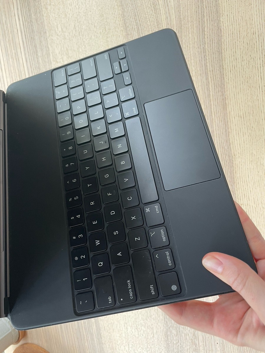 Apple iPad Magic Keyboard Model A2480 for iPad Pro 12.9 In Apple iPad Magic Keyboard Model A2480 for iPad Pro 12.9 In
