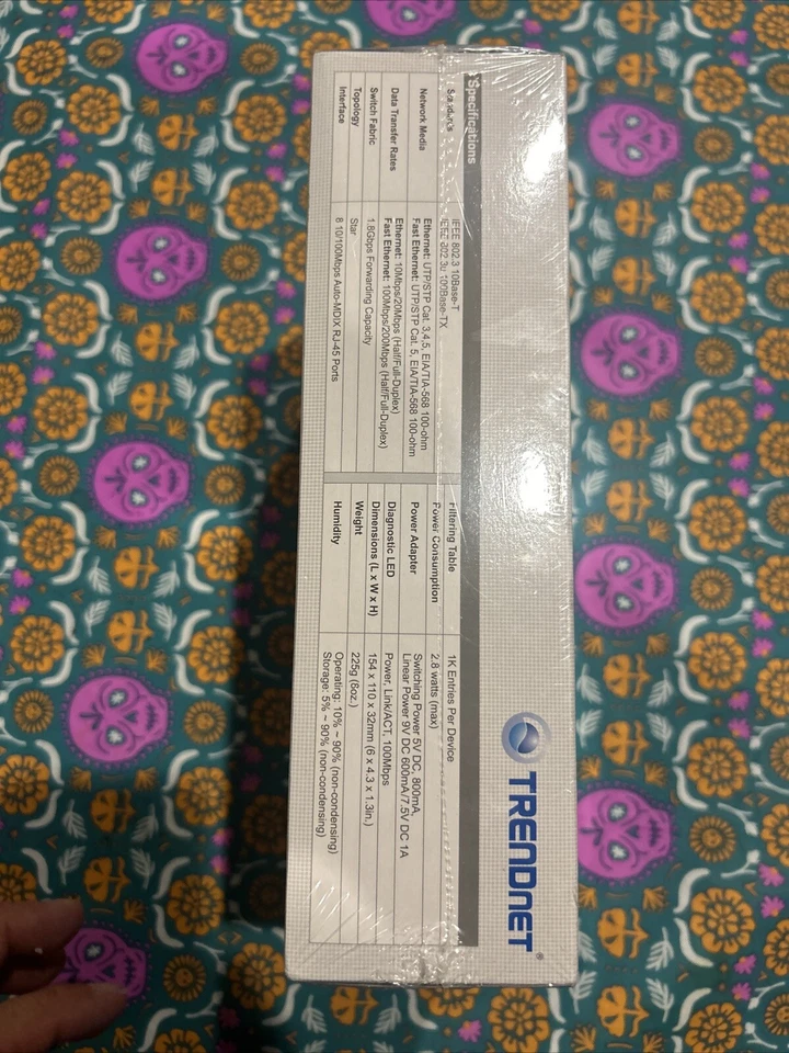 Brand New Sealed Trendnet 8 Port 10/100 Mbps Greennet Switch # TE100-S8/A - Image 4 of 4