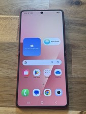 Samsung Galaxy Z Flip7 5G SM-F766U1 (Unlocked) 256GB Red - SMALL INNER LCD SPOT