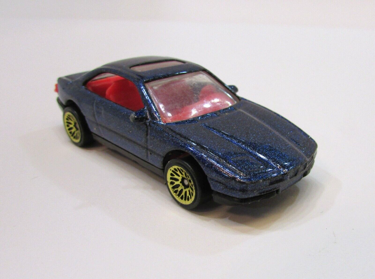 Old 1990 Hot Wheels BMW 850i Coupe Blue Diecast Gold Rims Moonroof