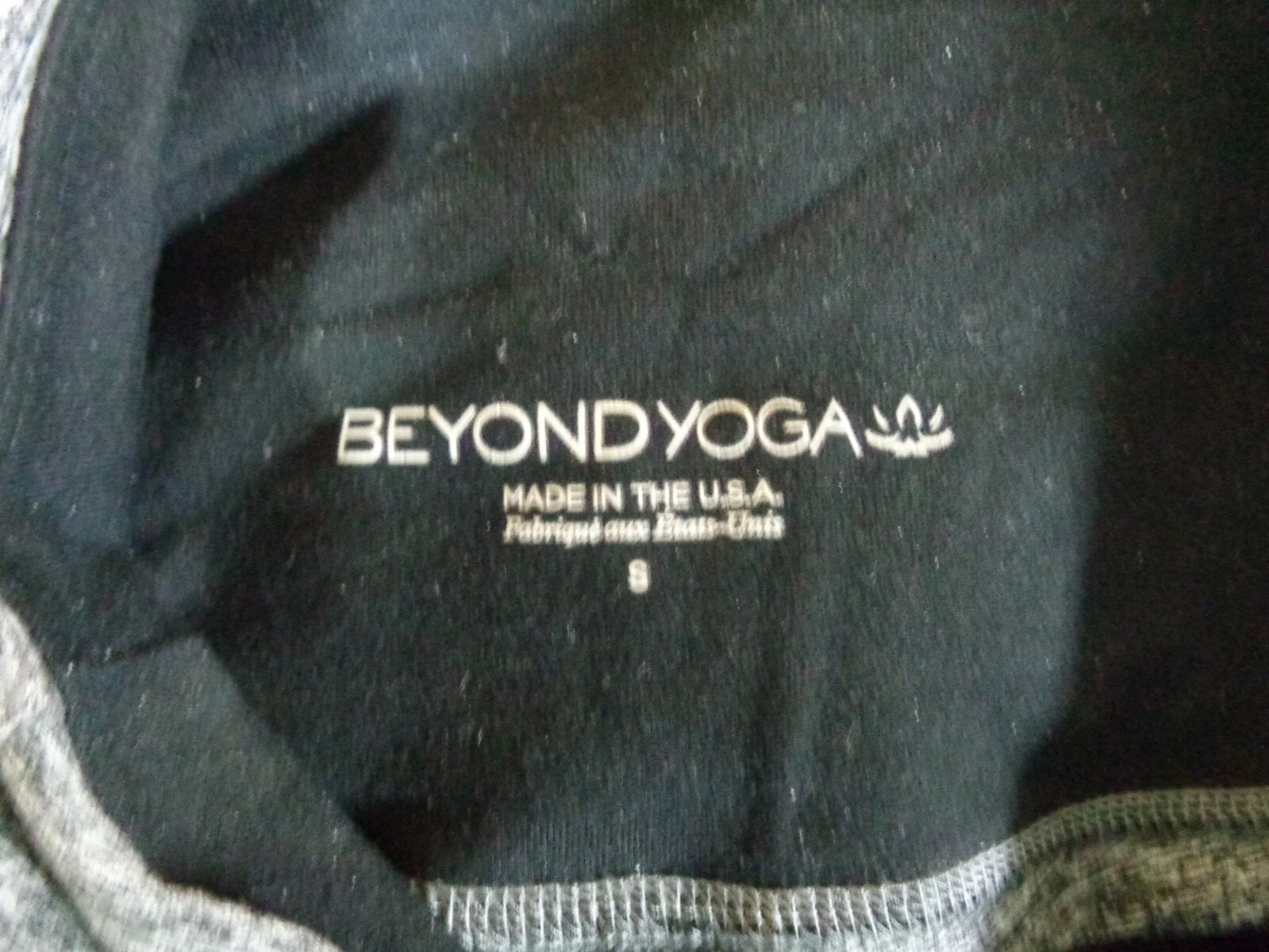 beyond-yoga vysoké kompresní černý lem kotník leggings