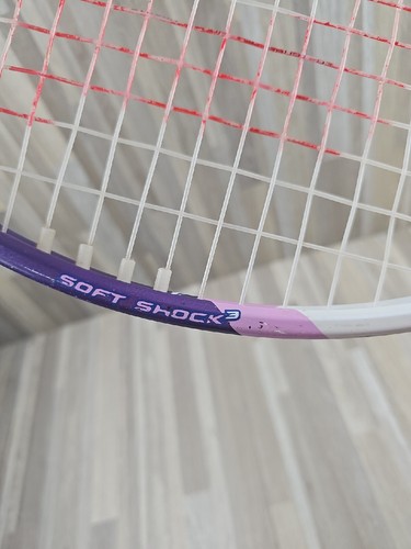 Raqueta de tenis para mujer Wilson Triumph Soft Shock 3 titanio ~ púrpura - Imagen 8 de 21