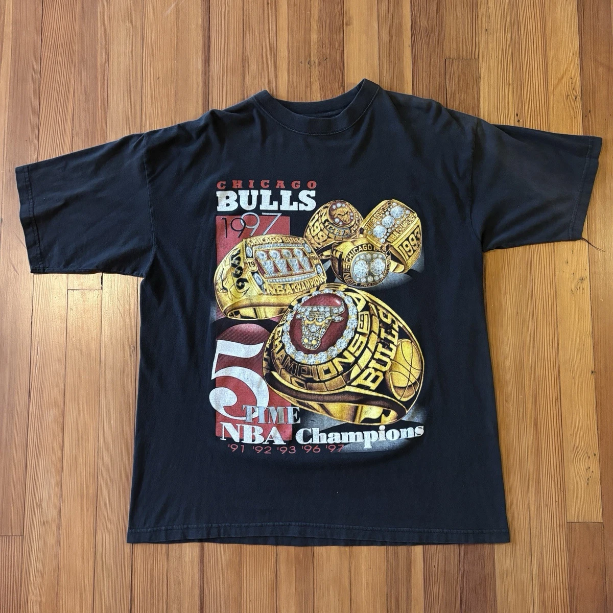 Vintage Chicago Bulls 5 Rings Rap Tee NBA Champions T-Shirt Black
