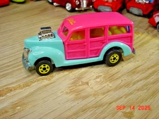 Hot Wheels 1940 Ford Woody Pink Cal Custom 1/64 j1071
