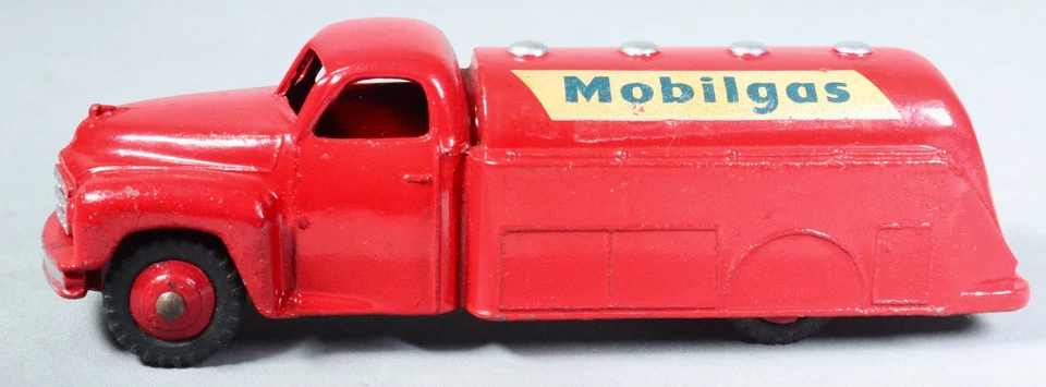 Dinky Toys 440 Mobilgas Tank Truck with Banner Decals, Original Box - Image 3 of 4