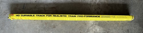 Model Power Straight/Curved 15 Feet Superflex Track # 117 5 Per Pack. - Picture 5 of 5