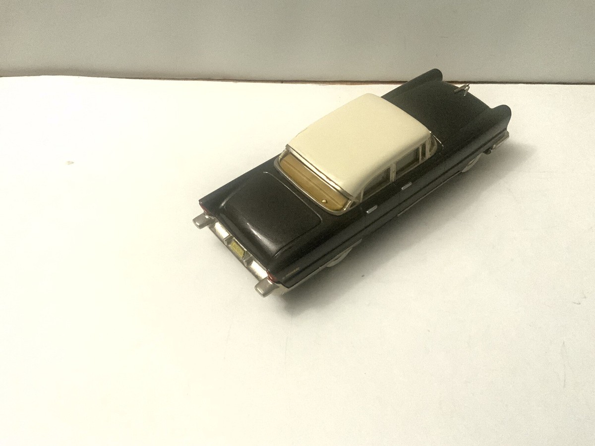1956 Lincoln Premiere Convertible at Indy 2023 as T201 - Mecum Auctions