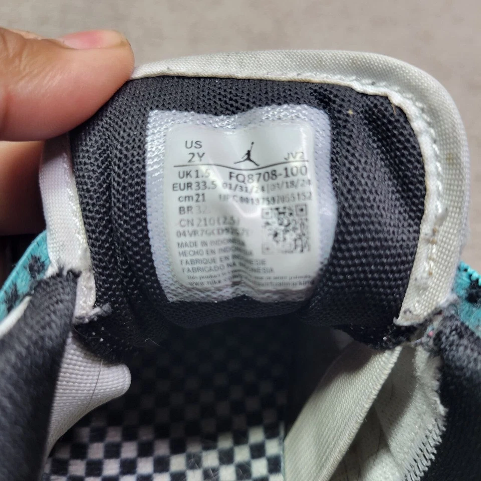 Air Jordan 1 Low ALT SE Sneakers Little Boys 2Y White Lace Up Shoes Kids - Image 2 of 4