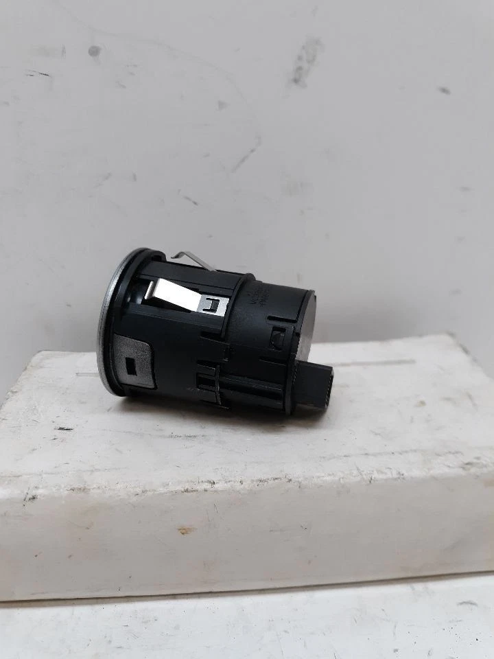 RAM2500   2020 DASH ENGINE START STOP BUTTON - Изображение 3 из 4