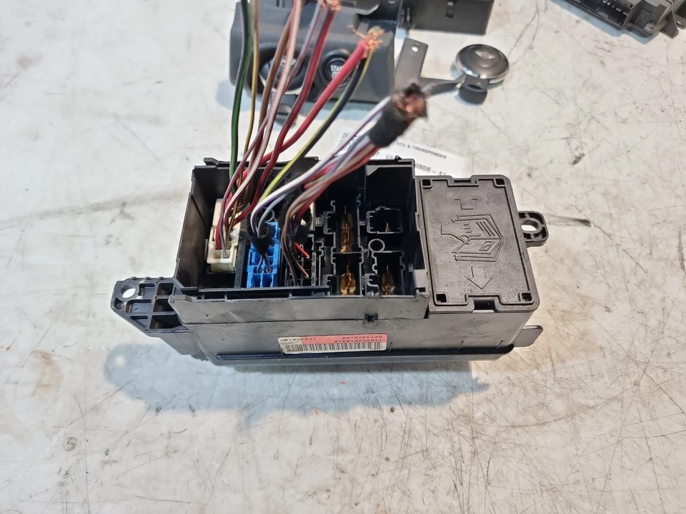 Mini One ECU Kit Footwell Light Module Fuse Box BCM 2010 MK2 R56 OEM DME 7615981 - Image 3 of 4