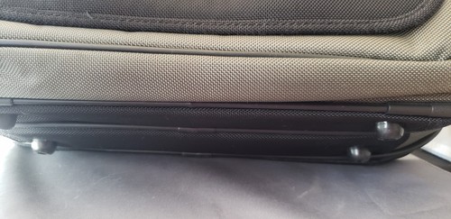 Samsonite Travel Bag 2 Compartments And Many Pockets 16 X 13 X 4.5 - Picture 2 of 16