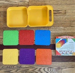 Vintage Tupperware Picture Plates!  Complete Set In Excellent Condition!